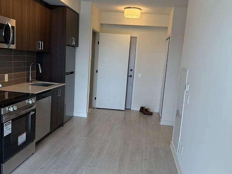 8020 Derry Rd E #806 — Photo 5