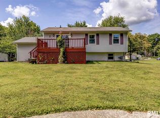 8 Beyers Ave, Pana, IL 62557
