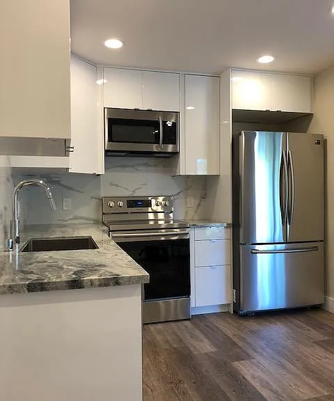 958 Gretchen Ln — Photo 10