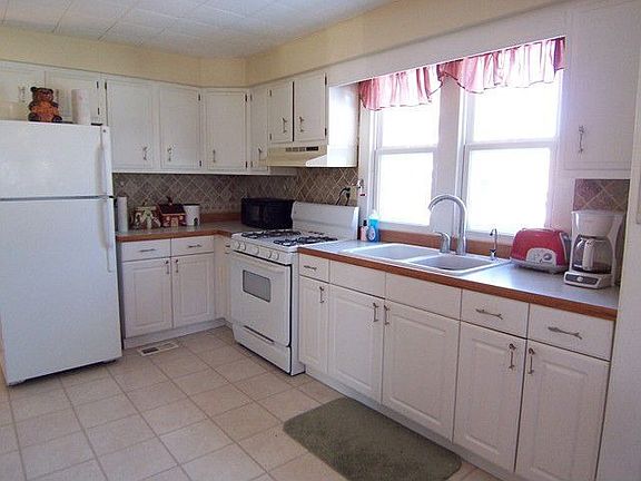 4th image of 1532 N Lake Shore Dr