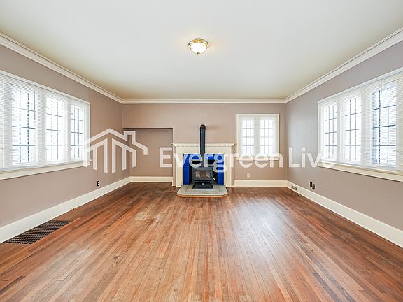 3rd image of 139 Brookline Ave