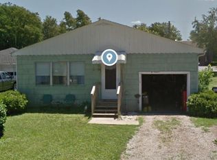 719 W 25th Ter, Higginsville, MO 64037