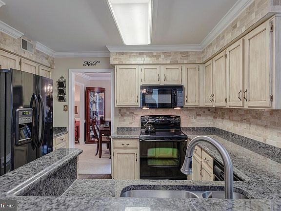 5th image of 8017 Old Parsonage Ct
