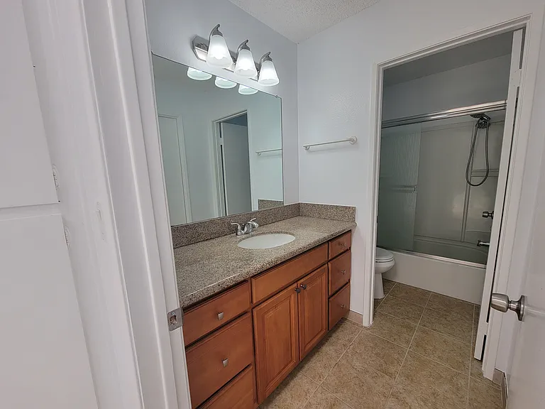 26018 Alizia Canyon Dr #C — Photo 10