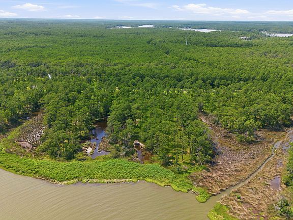 4th image of 143 River Watch Rd #15