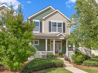 3627 Daisy Ln, Elgin, IL 60124