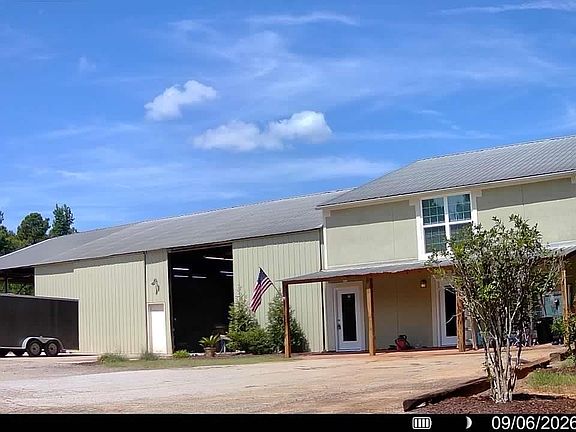 3rd image of 4377 Wheeland Rd
