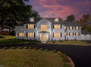 10 Tiffany Rd, Morristown, NJ 07960