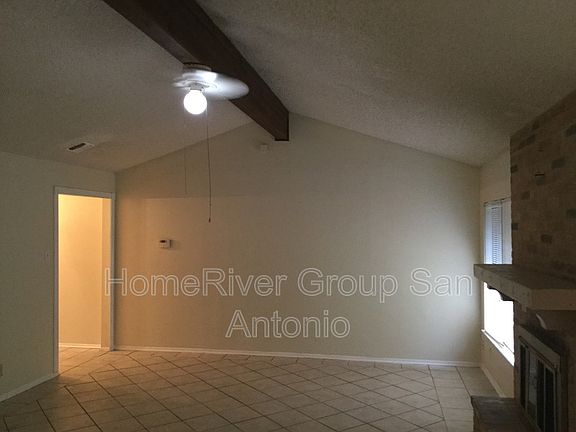 5th image of 1051 Gallatin Dr