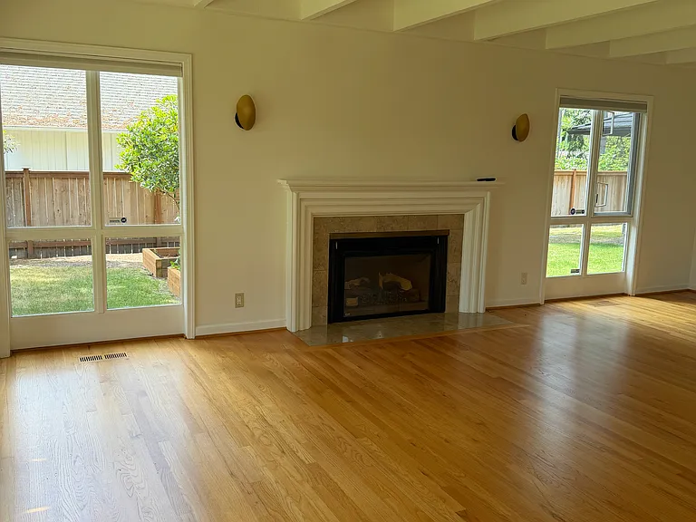 2507 Medina Cir — Photo 11