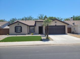 5240 E Wildflower Ln, Fresno, CA 93725