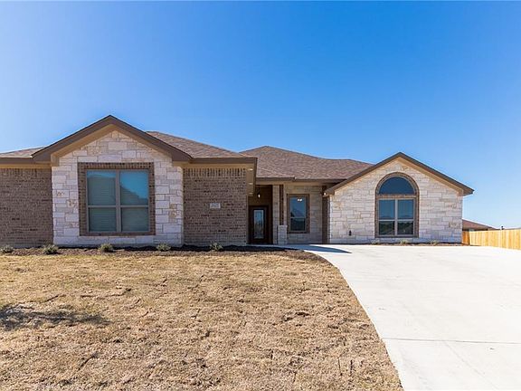2nd image of 2527 Faux Pine Dr