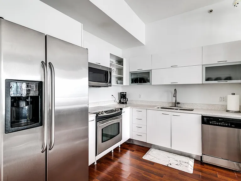 133 NE 2nd Ave #3208 — Photo 8