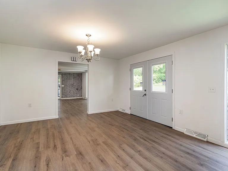 8669 Historic Highway 165 — Photo 15