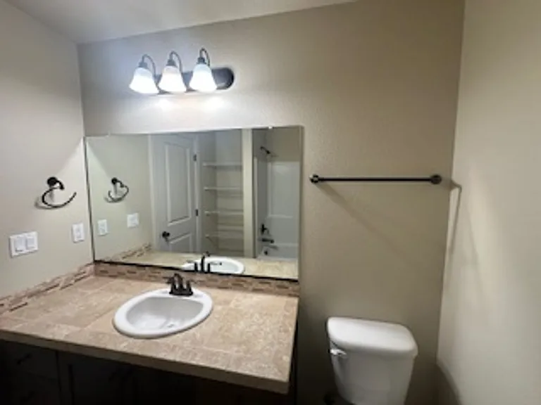 10136 SW Barber St — Photo 33