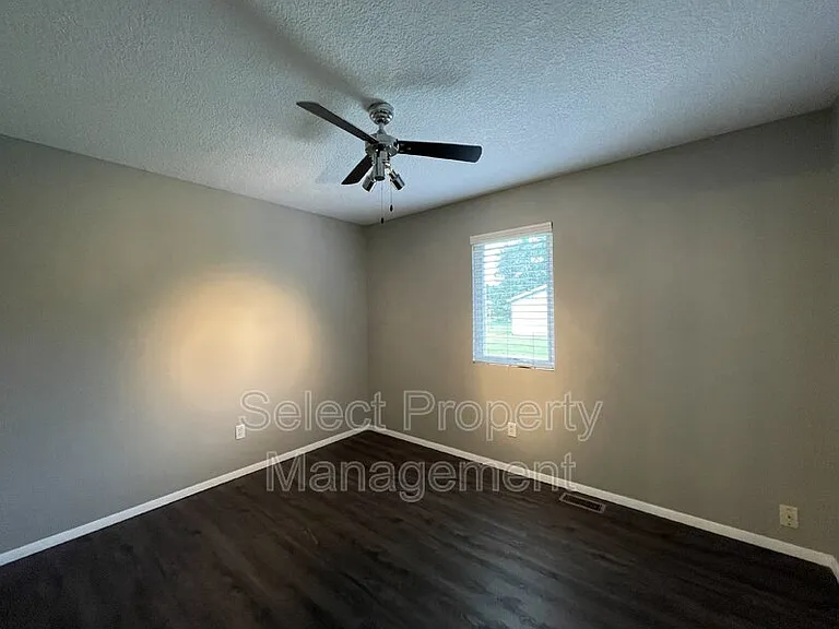 2504 Alma Ave — Photo 9