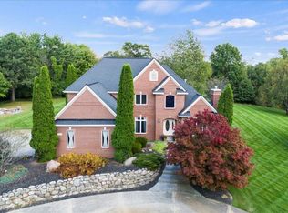 879 Pinery Blvd, Lake Orion, MI