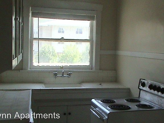 3rd image of 435 E 100 S APT 12