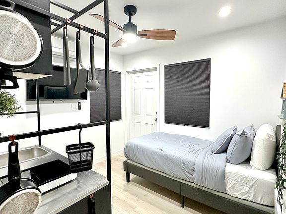 4th image of 5973 Lakewood Blvd #2