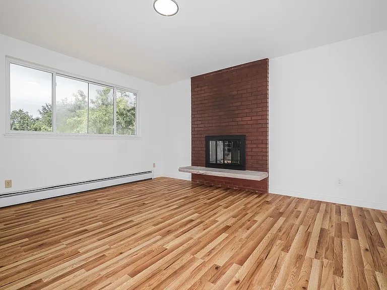15433 22nd Ave SW — Photo 17