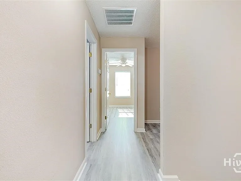 105 Archwood Dr — Photo 21