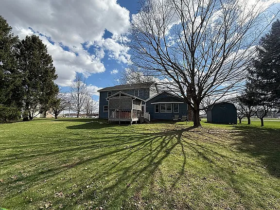 1800 E Possum Rd — exterior photo