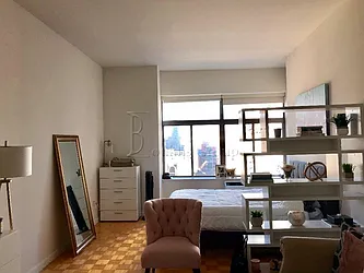 Rented by Bouklis Group