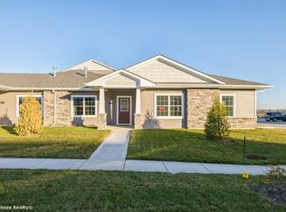 9053 Nelle Ln, West Des Moines, IA 50266
