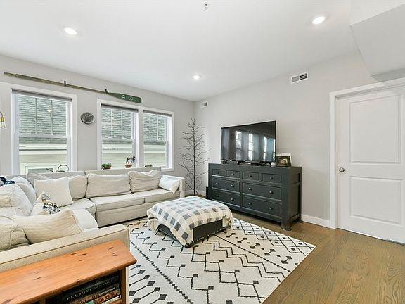3rd image of 47 Sargent St #3