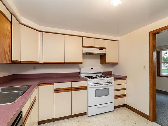 4th image of 704 Patterson Ave