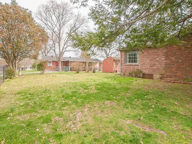 3936 Plantation Dr — Photo 35