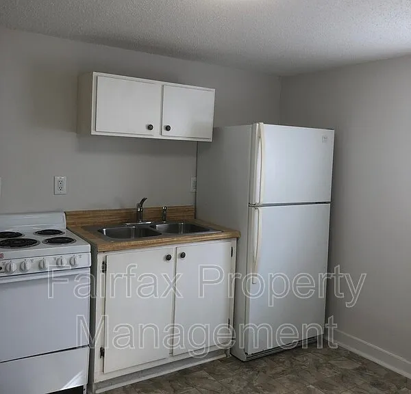 301 E Lawson St #C — Photo 7