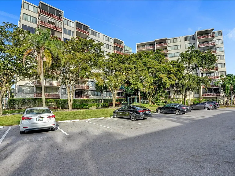 4222 Inverrary Blvd #4810 — Photo 56