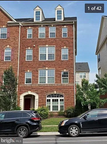 8023 Greenbelt Station Pkwy #306K