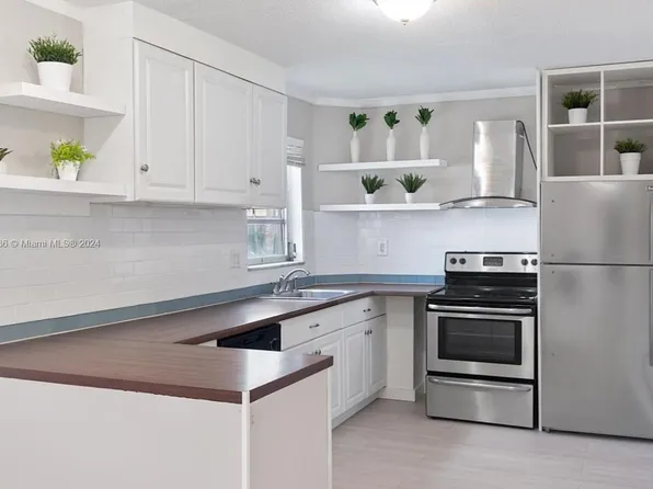 1700 NE 191st St APT 100, Miami, FL 33179