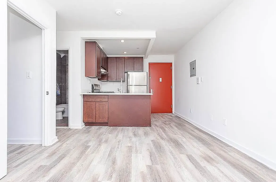28A Lawton Street — Photo 3