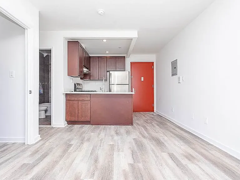 28A Lawton St #4F — Photo 3