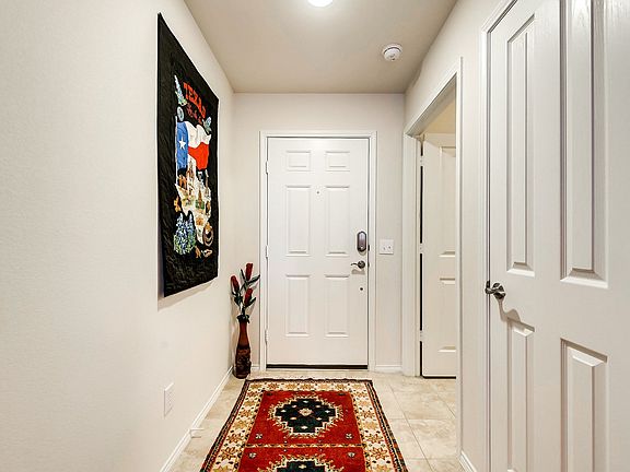 3rd image of 163 Mariposa Ln