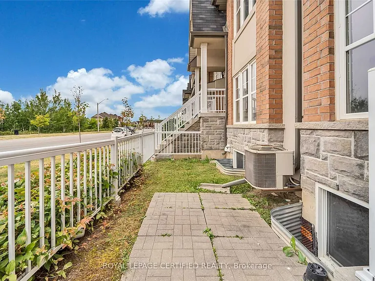 1380 Costigan Rd #17 — Photo 22