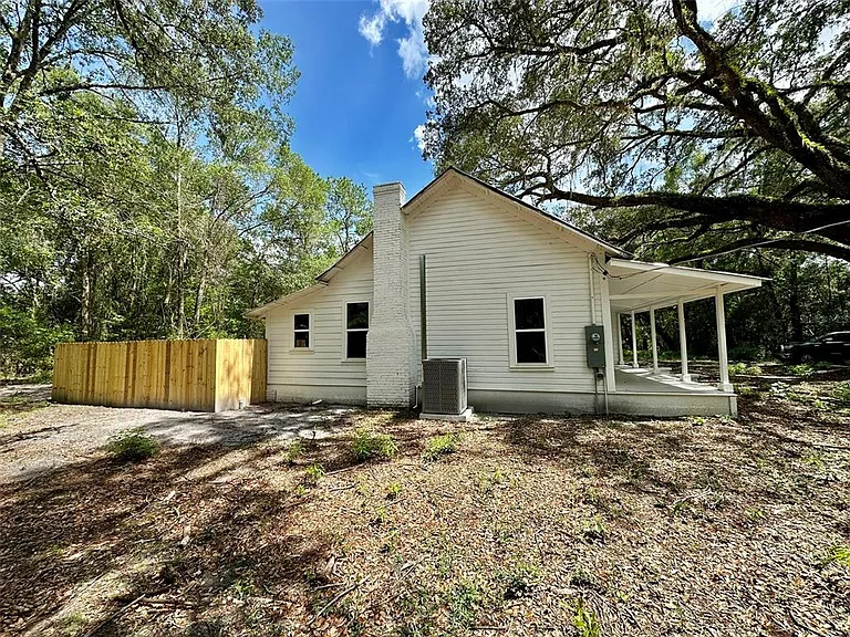 13647 NE 141st Dr — Photo 3