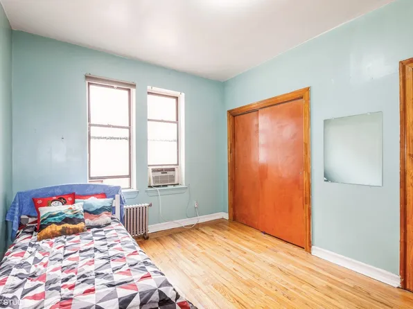 1670 Longfellow Avenue image 7 of 14