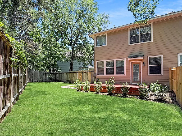 3 Peachridge Pl — Photo 8
