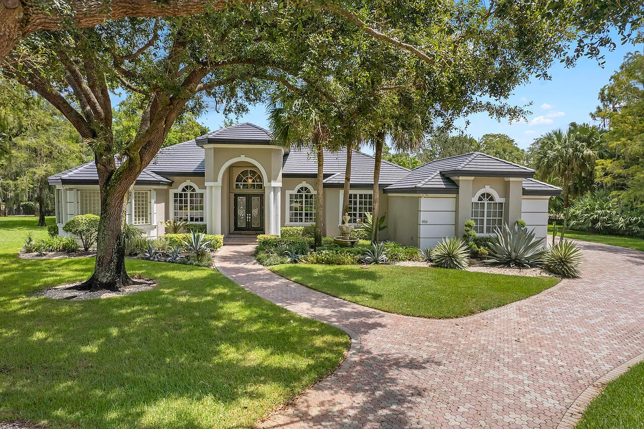 4 bed, 4.0 bath, 3280 sqft, $15,500 — Photo 1
