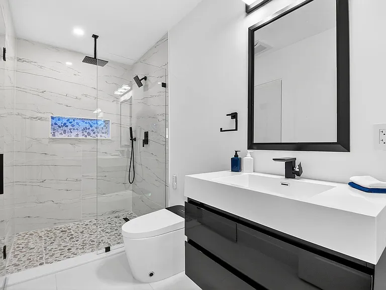 1410 Beta Ct N — Photo 29