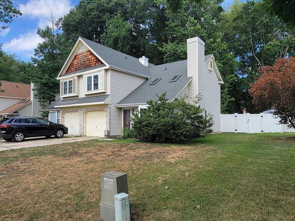 1st image of 9 Stoney Dr