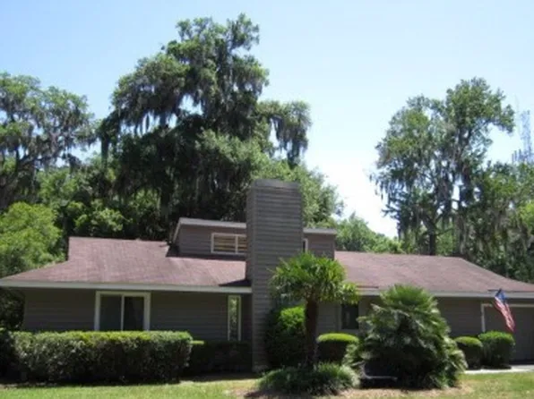 106 Palmetto Ct, Saint Simons Island, GA 31522