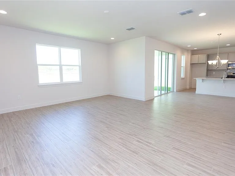 820 Lowood Ct — Photo 21