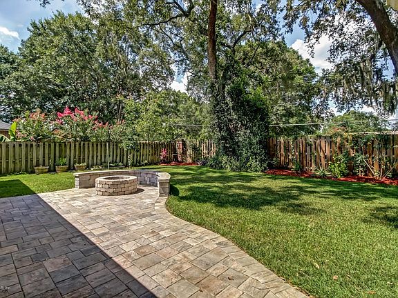 2457 Mallory Hills Rd-large-010-13-2457