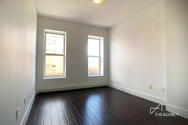 Rented by The Agency | media 18