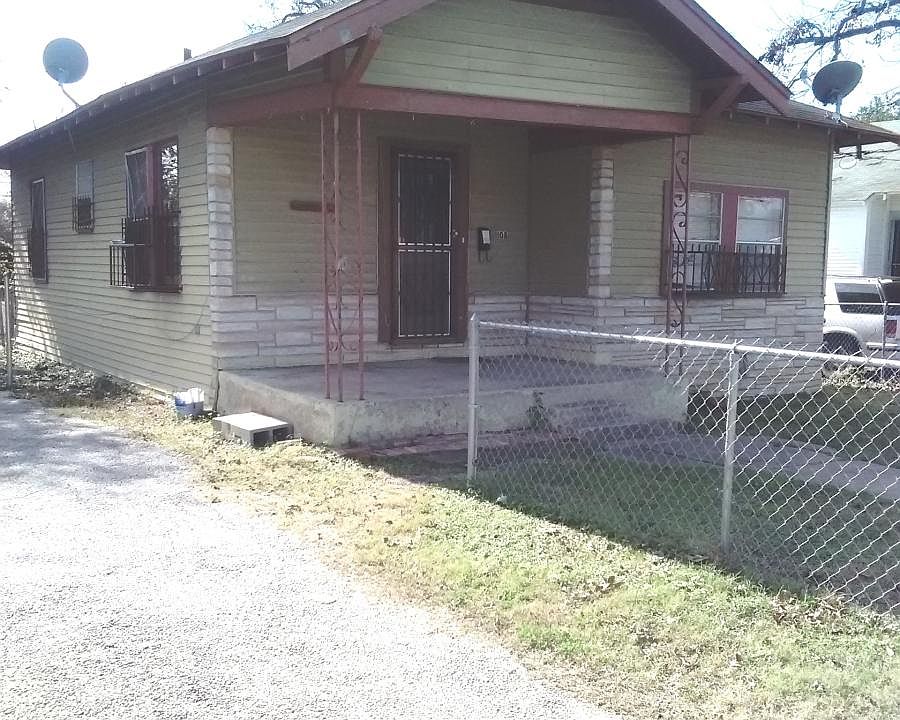 1st image of 1108 Essex St